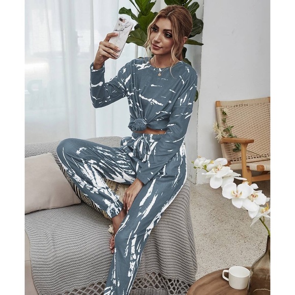 Cool Grey Marble Print Long-Sleeve Tee & Joggers - Picture 2 of 4